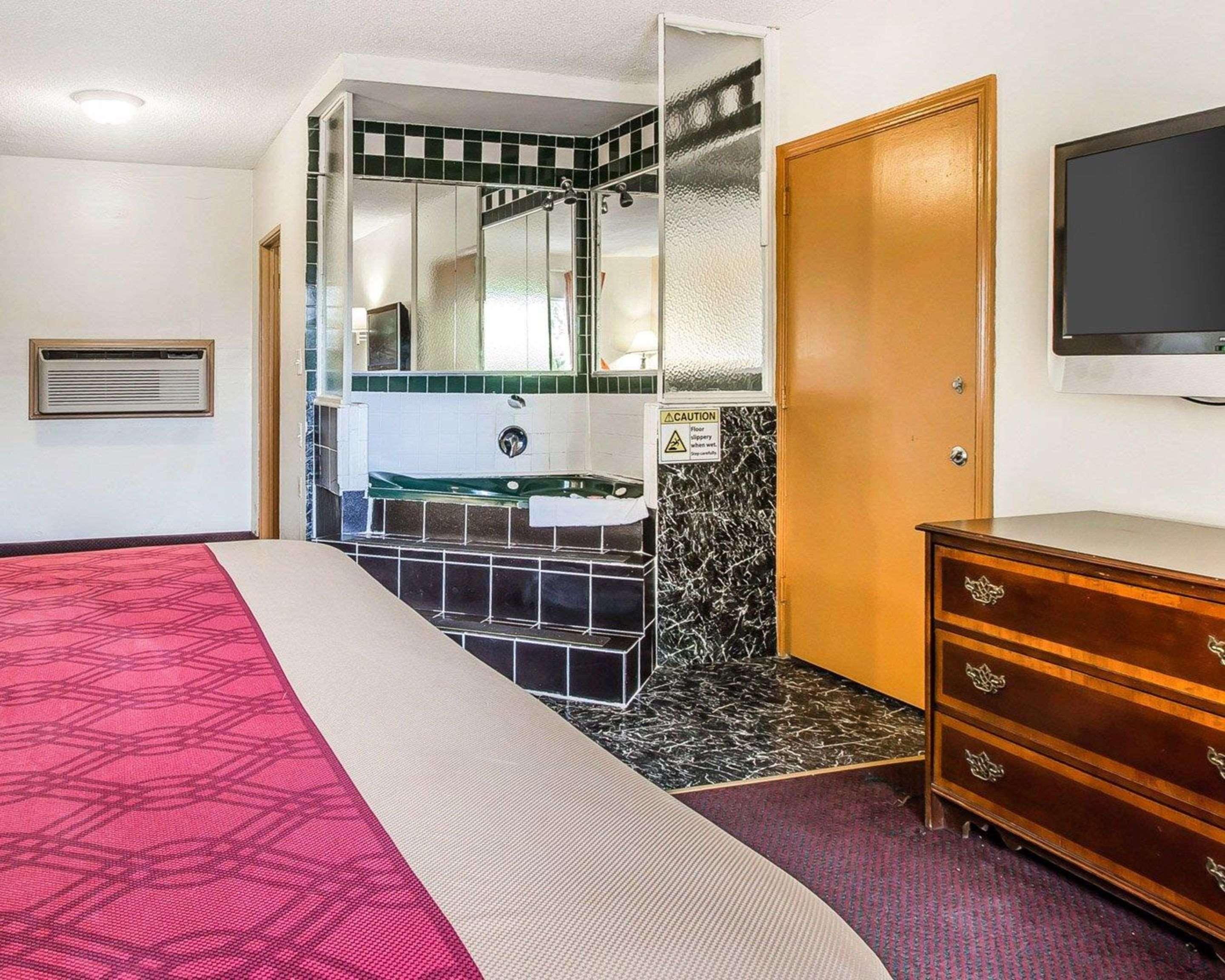 מאקון Econo Lodge מראה חיצוני תמונה